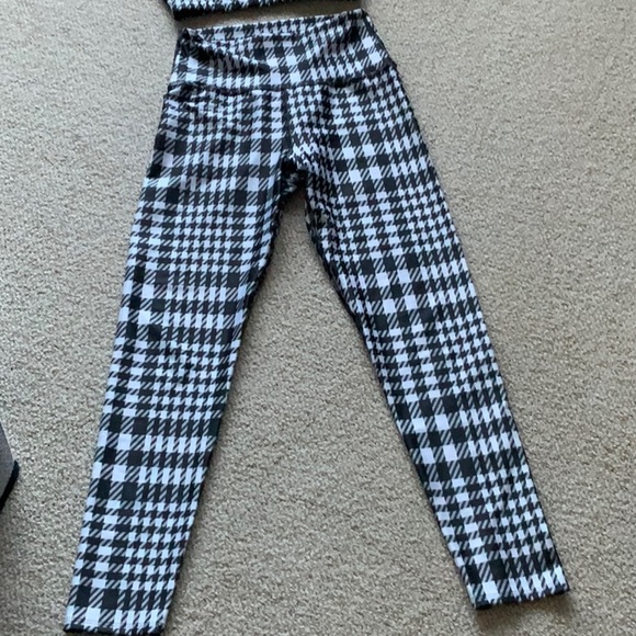 Work out wear - Picture 2 of 3